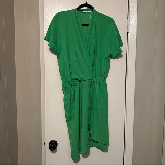 NWT Trina Turk enchantress dress emerald green size L - Picture 1 of 6